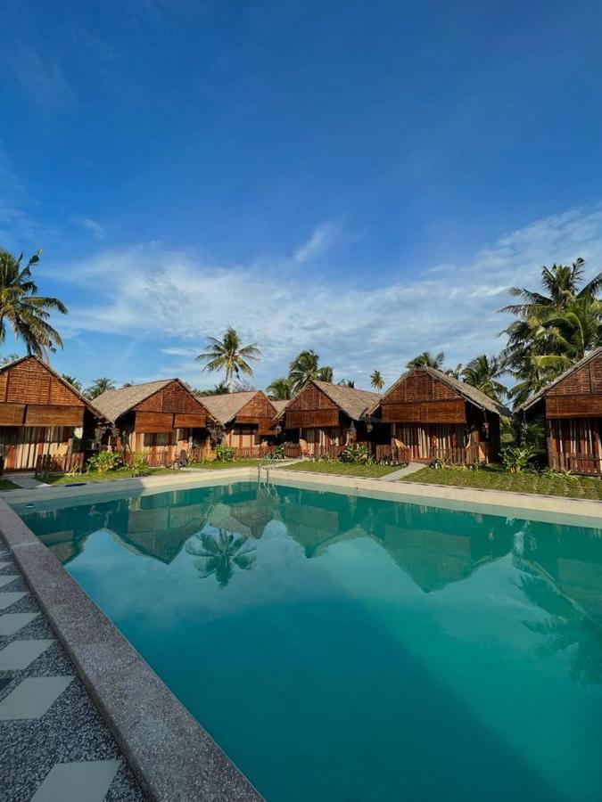Nipoh Beach Cottage Kijal Exteriör bild